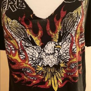 Black short sleeves t-shirt